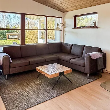 Сasa de vacaciones Preciosa Casa En Con Wifi Stubbekøbing